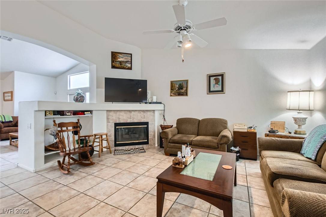 North Las Vegas, NV 89031,1633 Broken Feather DR