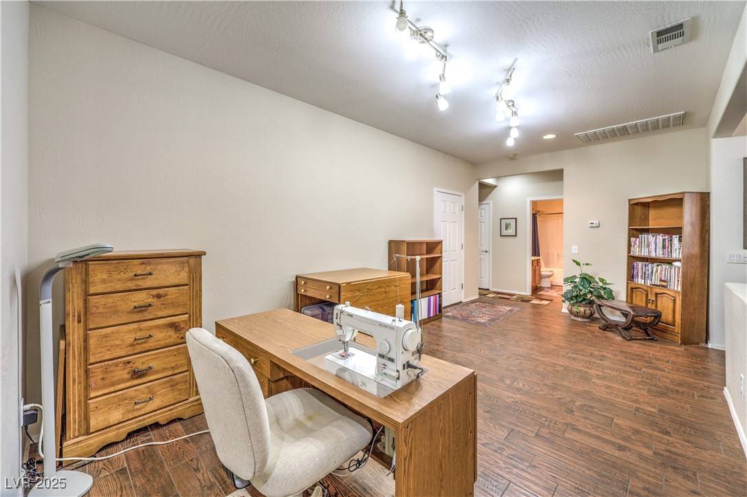 Las Vegas, NV 89122,6128 Forest Pony AVE