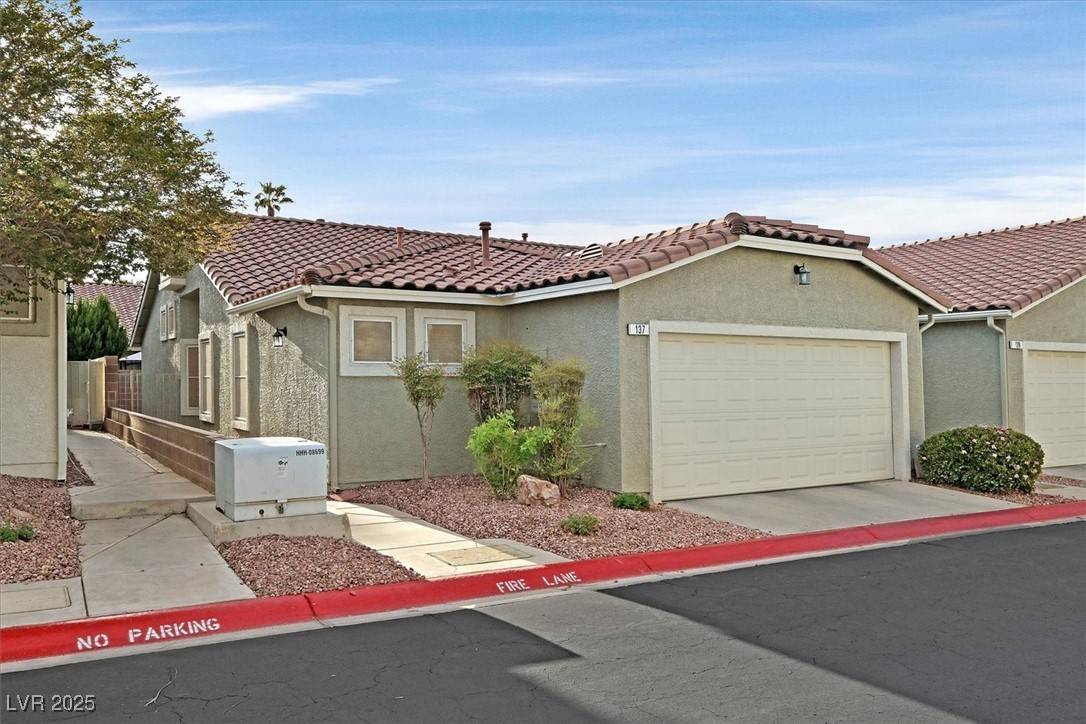 Henderson, NV 89074,137 Tapatio ST