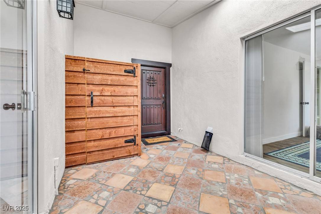 Las Vegas, NV 89108,2021 N Michael WAY
