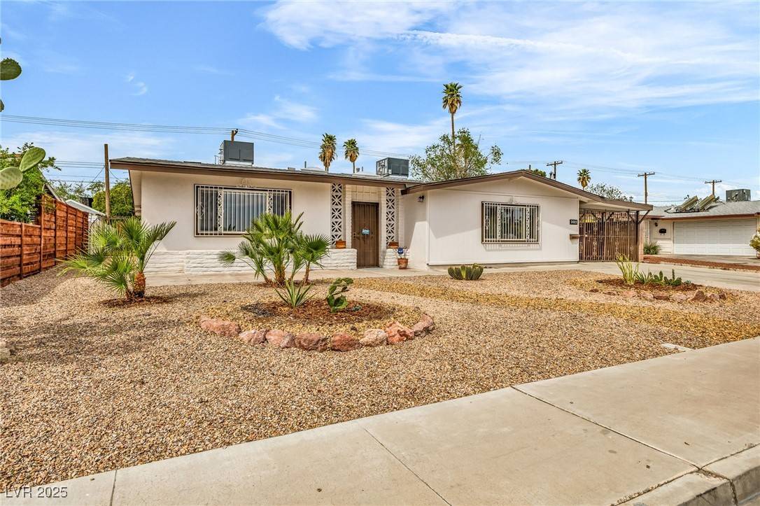 Las Vegas, NV 89108,2021 N Michael WAY