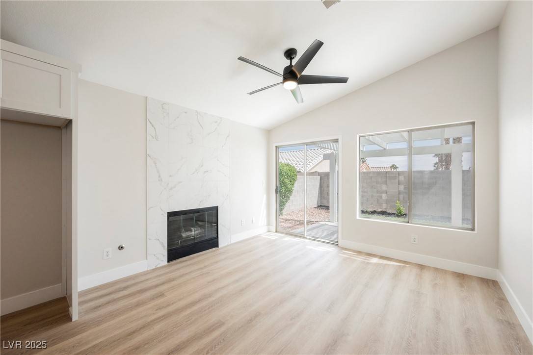 Las Vegas, NV 89149,5828 Red Gull ST