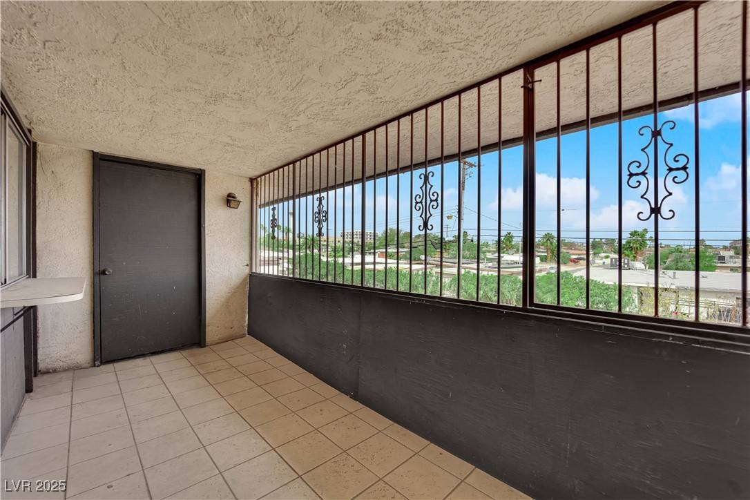 Las Vegas, NV 89169,1440 Vegas Valley DR #14