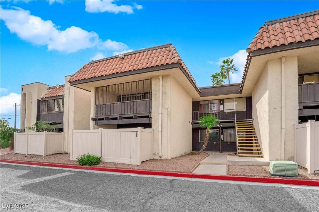 Las Vegas, NV 89169,1440 Vegas Valley DR #14