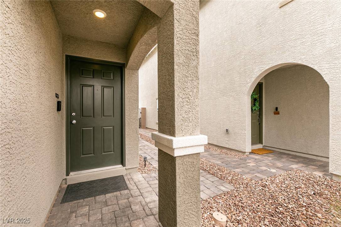 Las Vegas, NV 89139,9526 Granville Bridge ST