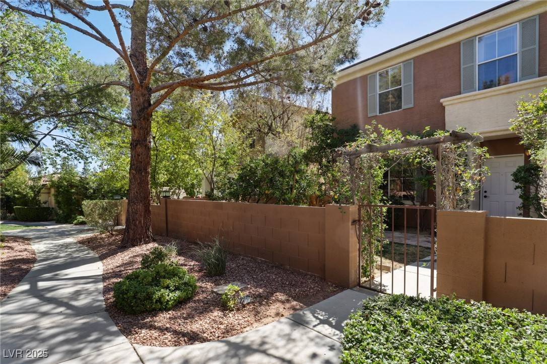 Las Vegas, NV 89117,9908 Camino Loma Verde AVE