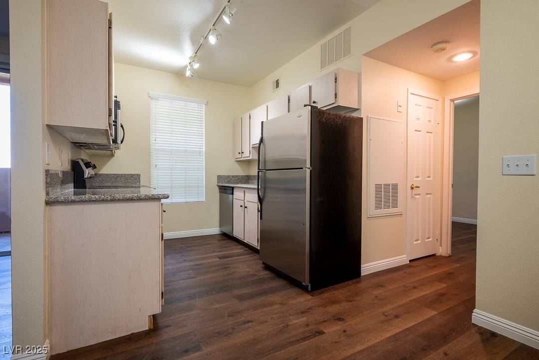 Henderson, NV 89012,231 W Horizon Ridge Pkwy #314