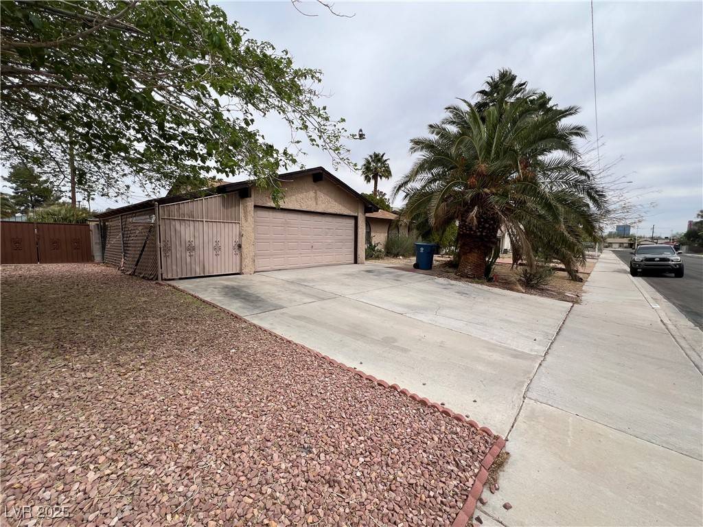 Las Vegas, NV 89102,4508 Rip Van Winkle LN