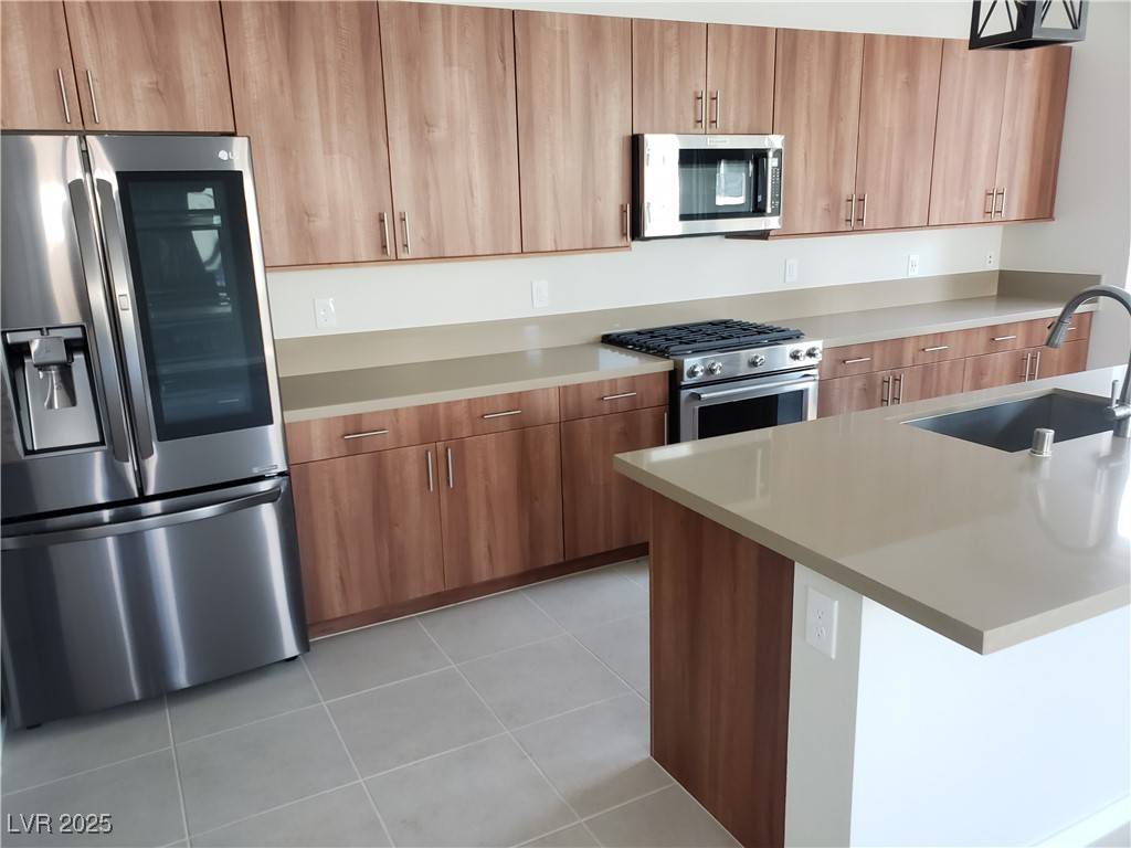 Las Vegas, NV 89135,11278 KRAFT MOUNTAIN AVE #103