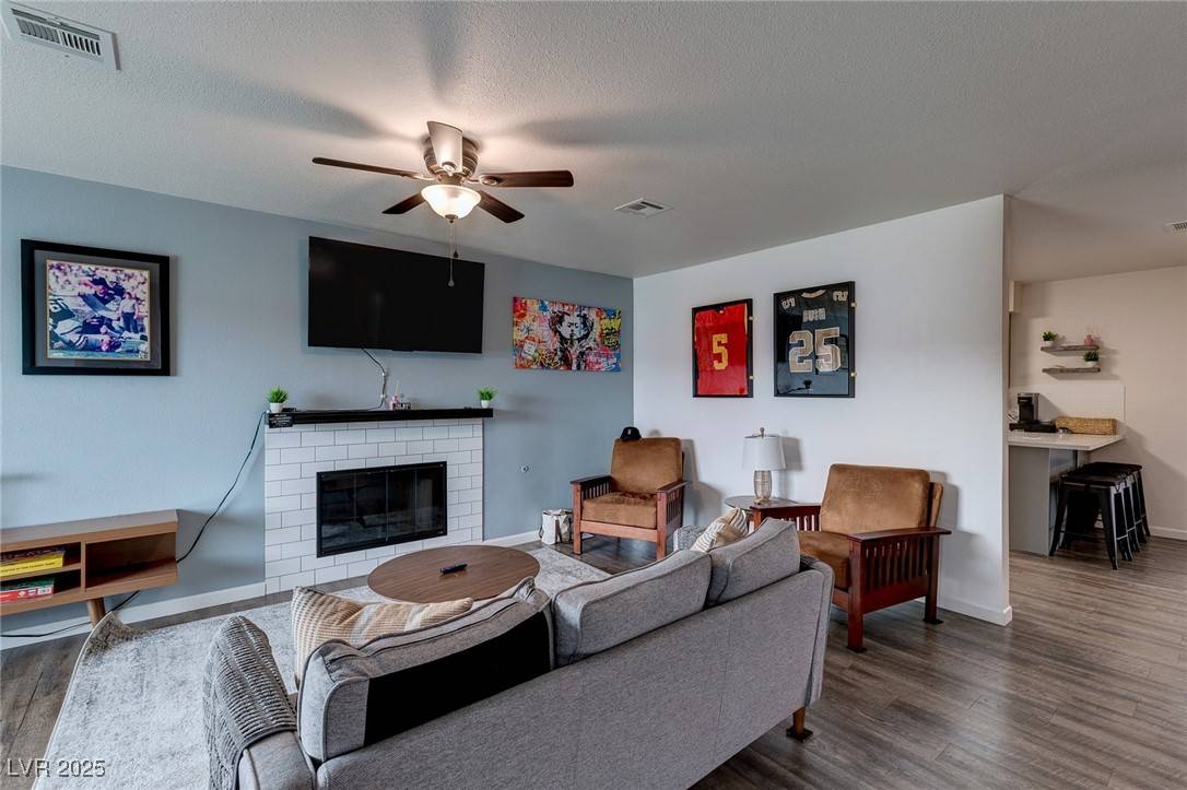 Henderson, NV 89015,117 Saint Albans CT