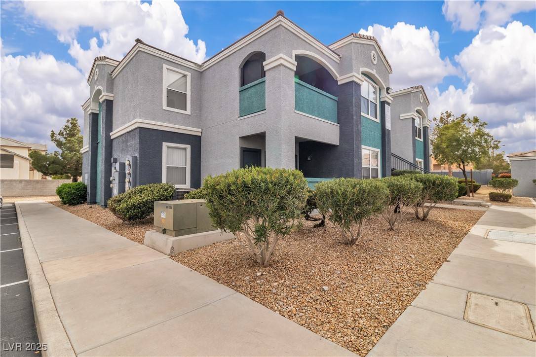 Las Vegas, NV 89149,6955 N Durango DR #1074