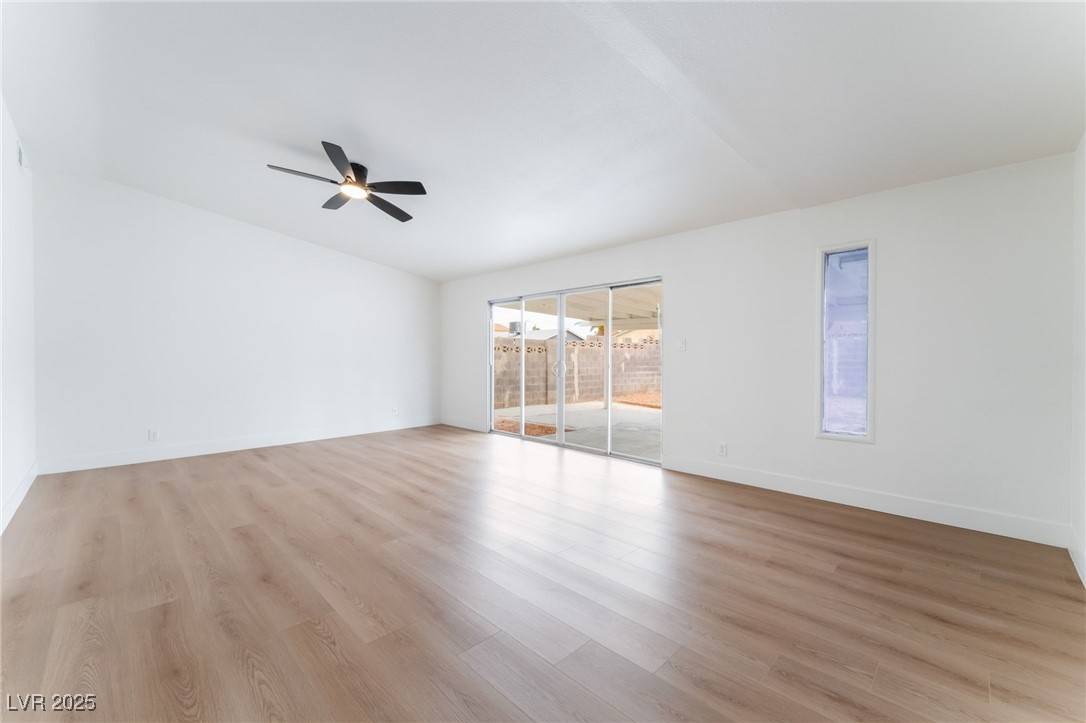 Las Vegas, NV 89104,3915 Delling CT