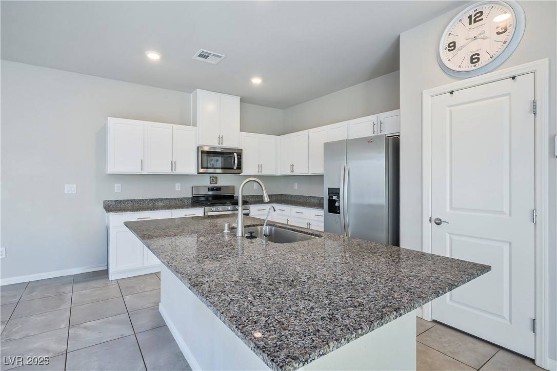 Las Vegas, NV 89178,9871 Magnus CT