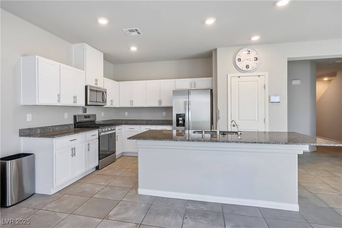 Las Vegas, NV 89178,9871 Magnus CT