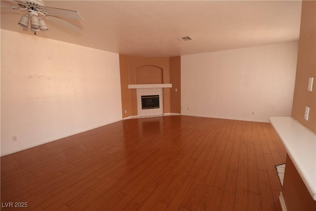 Las Vegas, NV 89108,1900 N Torrey Pines DR #225
