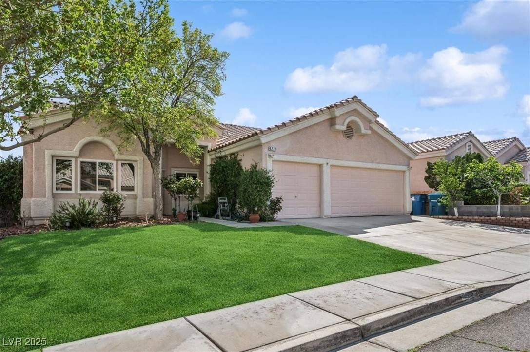 Las Vegas, NV 89147,9211 Golden Feather CT