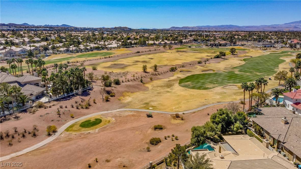 Henderson, NV 89074,165 Inveraray CT