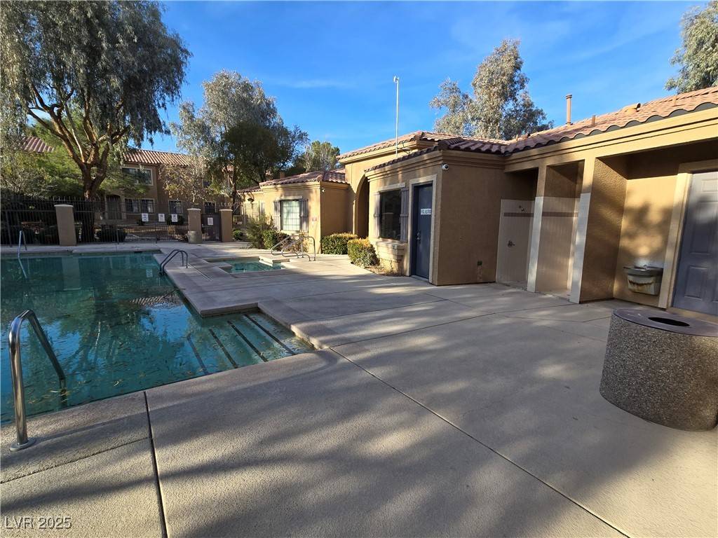 Las Vegas, NV 89108,2011 Sue CT #203