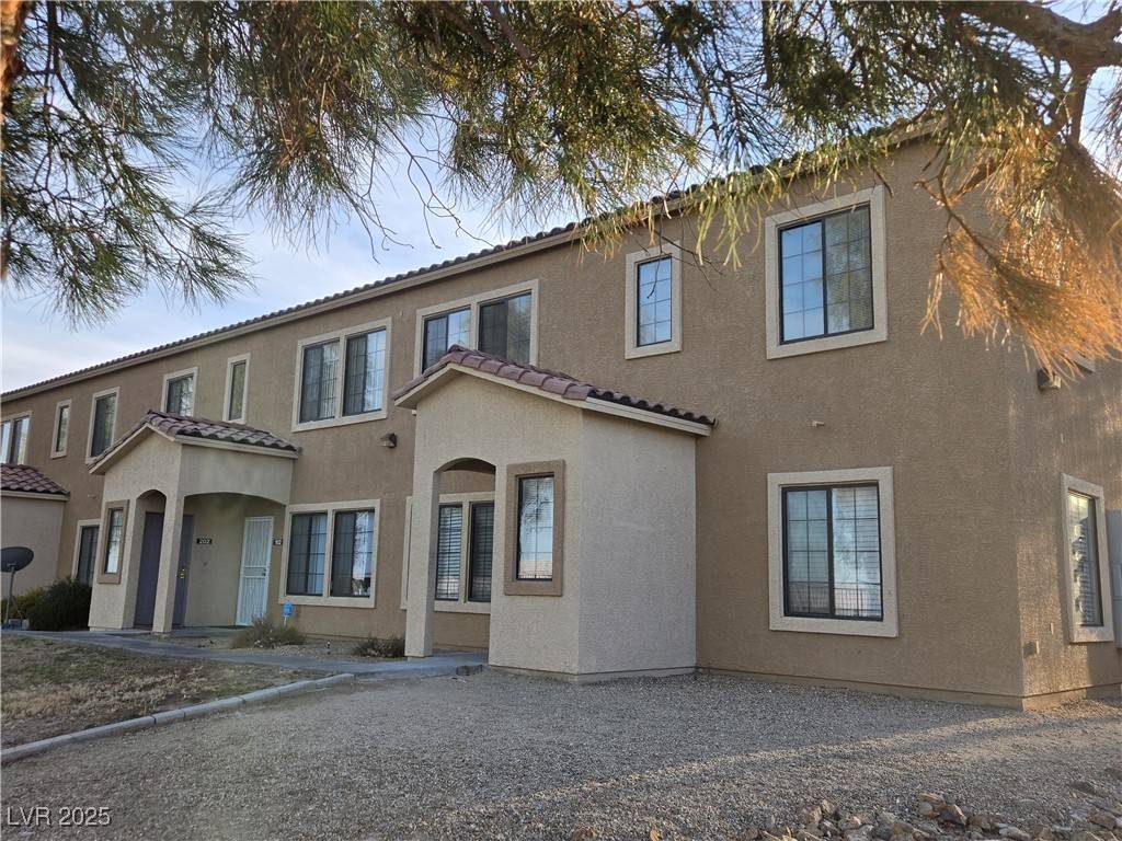 Las Vegas, NV 89108,2011 Sue CT #203