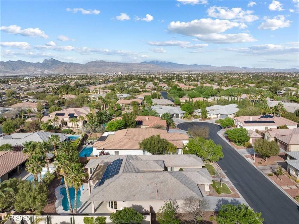 Las Vegas, NV 89131,6895 Kelp Ledge CT
