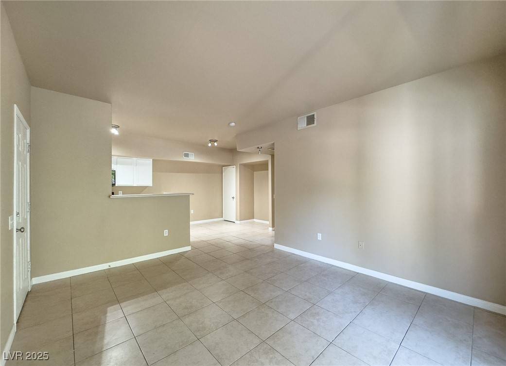 Las Vegas, NV 89123,2615 W Gary AVE #2051