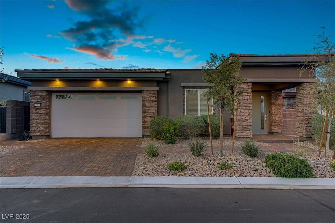Henderson, NV 89011,8 Reflection Cove DR