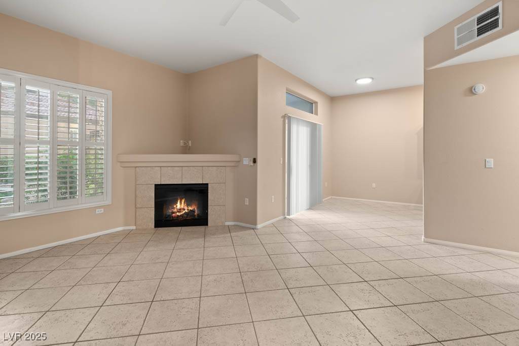 Henderson, NV 89052,2305 W Horizon Ridge Pkwy #2712