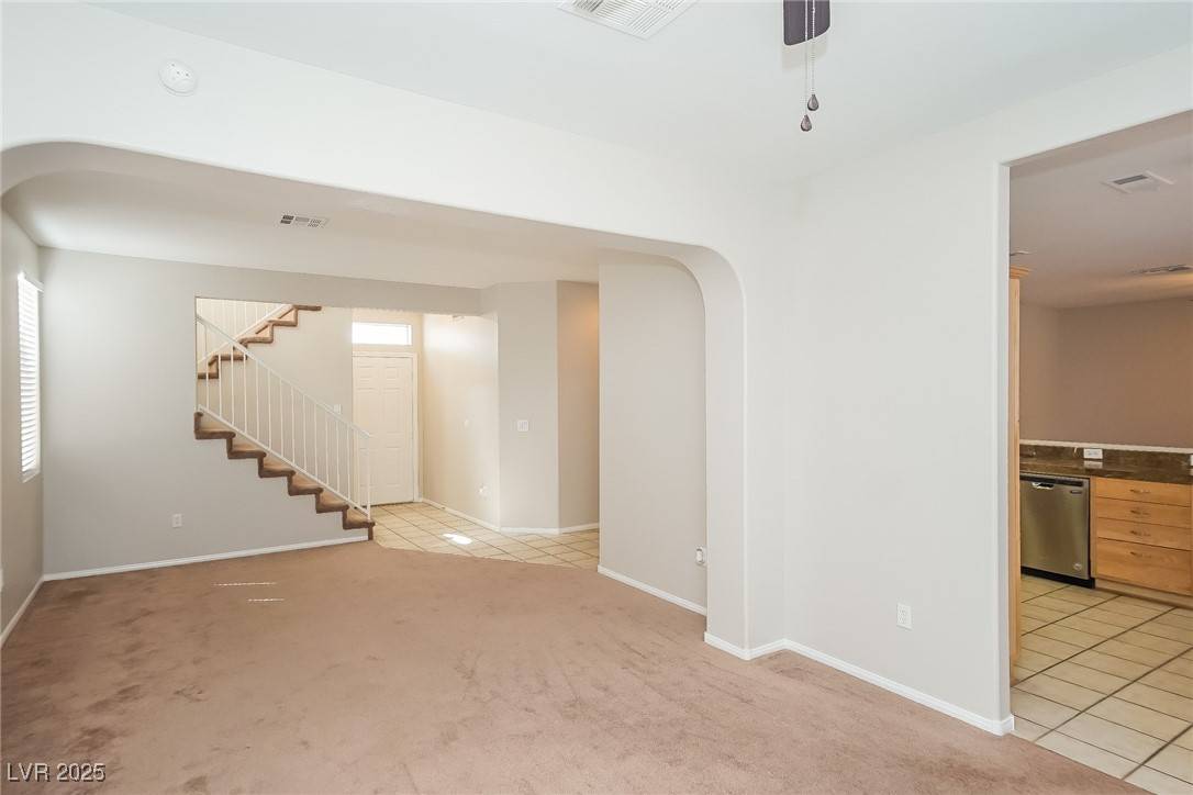 Las Vegas, NV 89128,8136 Kokoma DR
