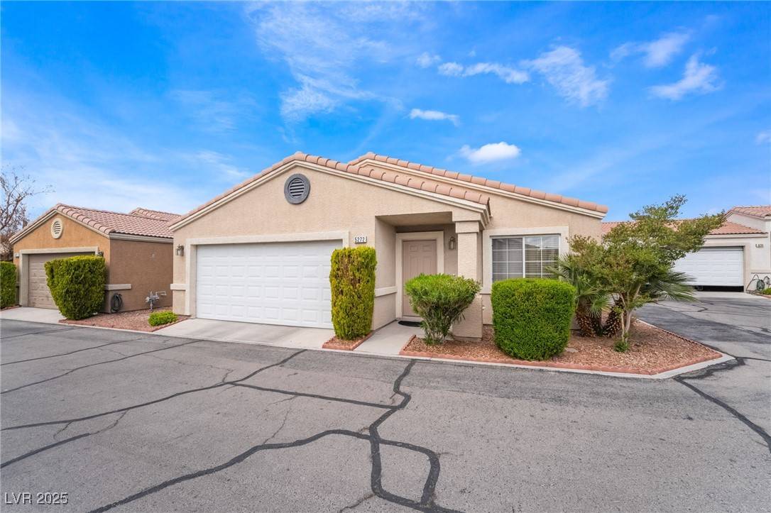 Las Vegas, NV 89122,5272 Mineral Lake DR