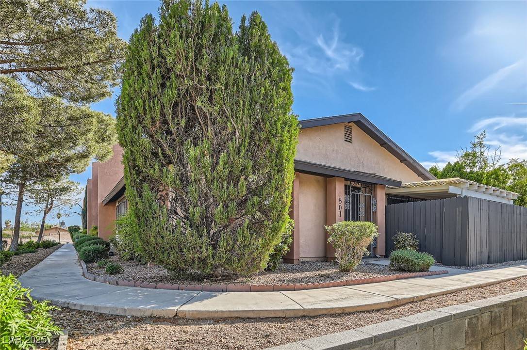 Las Vegas, NV 89107,501 Starfire PL
