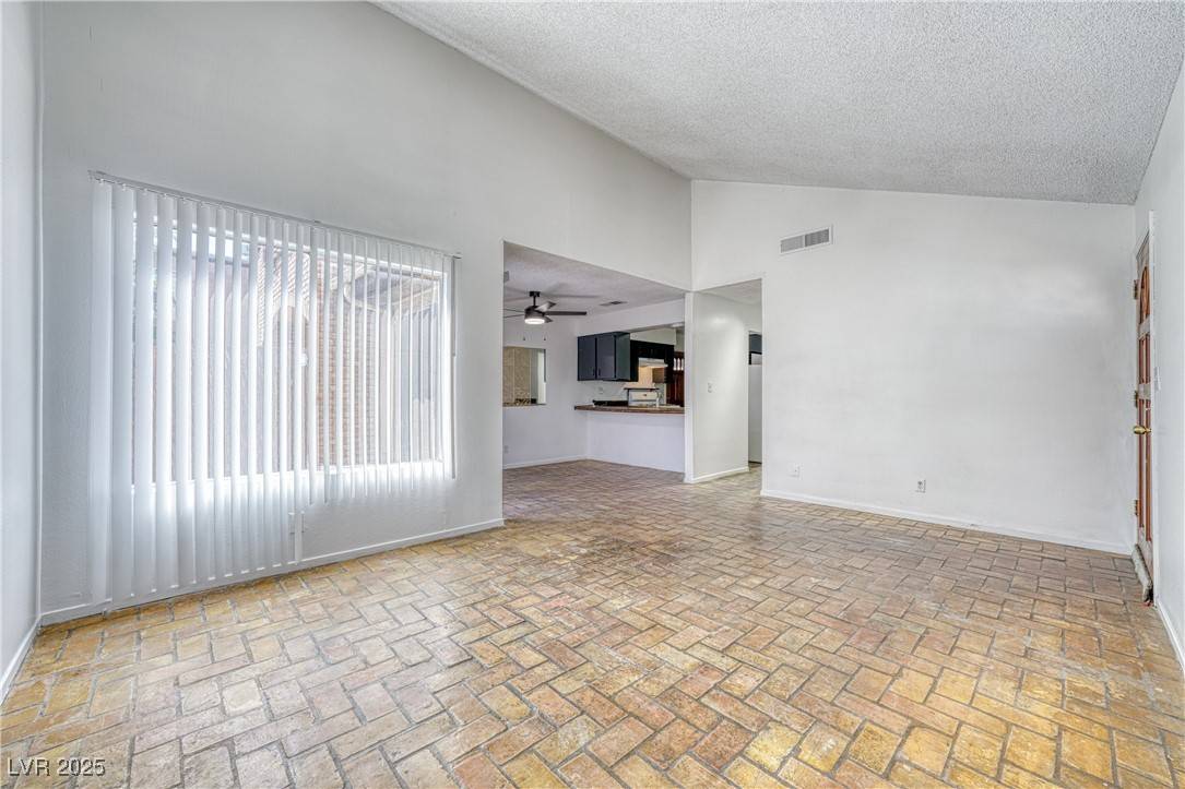 Las Vegas, NV 89119,1501 Living Desert DR #A