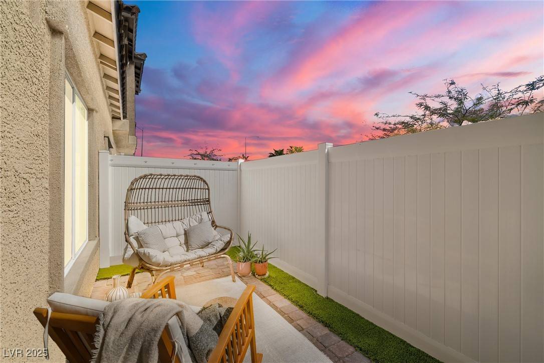 Henderson, NV 89011,207 Callen Falls AVE #1713
