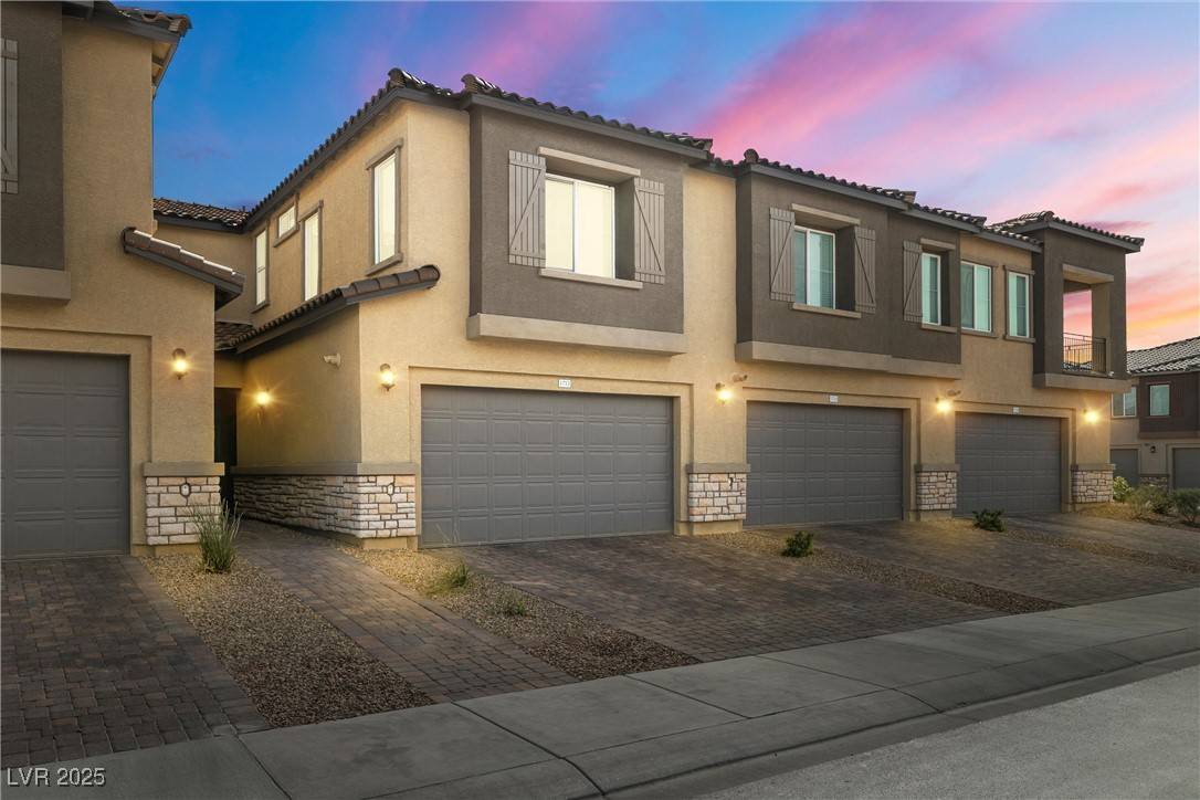 Henderson, NV 89011,207 Callen Falls AVE #1713