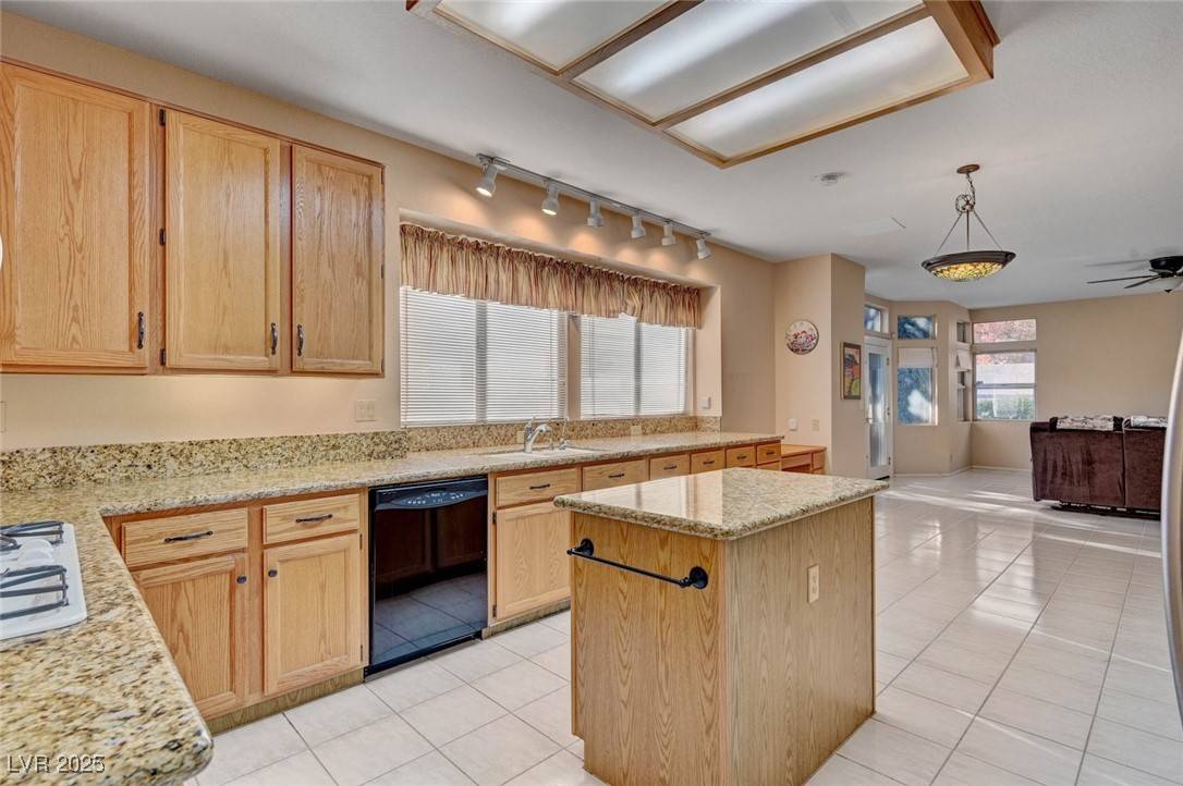 Las Vegas, NV 89128,2636 Ontario DR