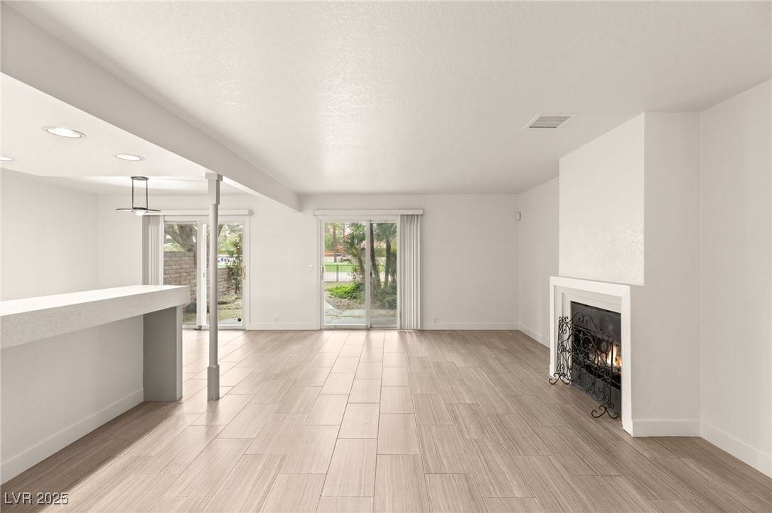 Las Vegas, NV 89109,2935 PINEHURST DR