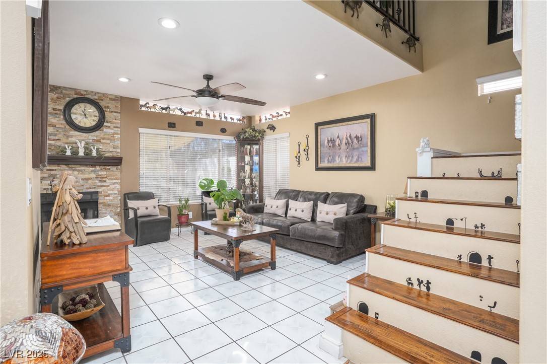 Las Vegas, NV 89142,5325 Sandstone DR