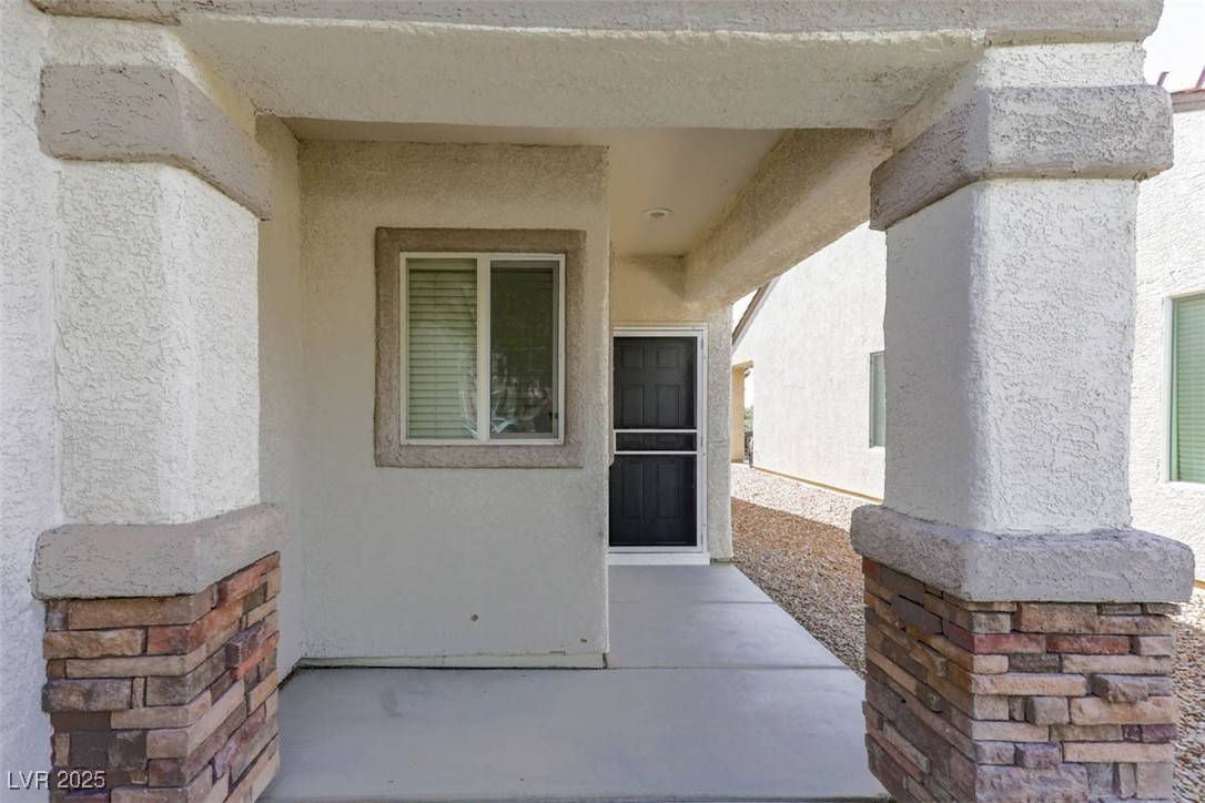 North Las Vegas, NV 89084,7736 Pine Warbler WAY