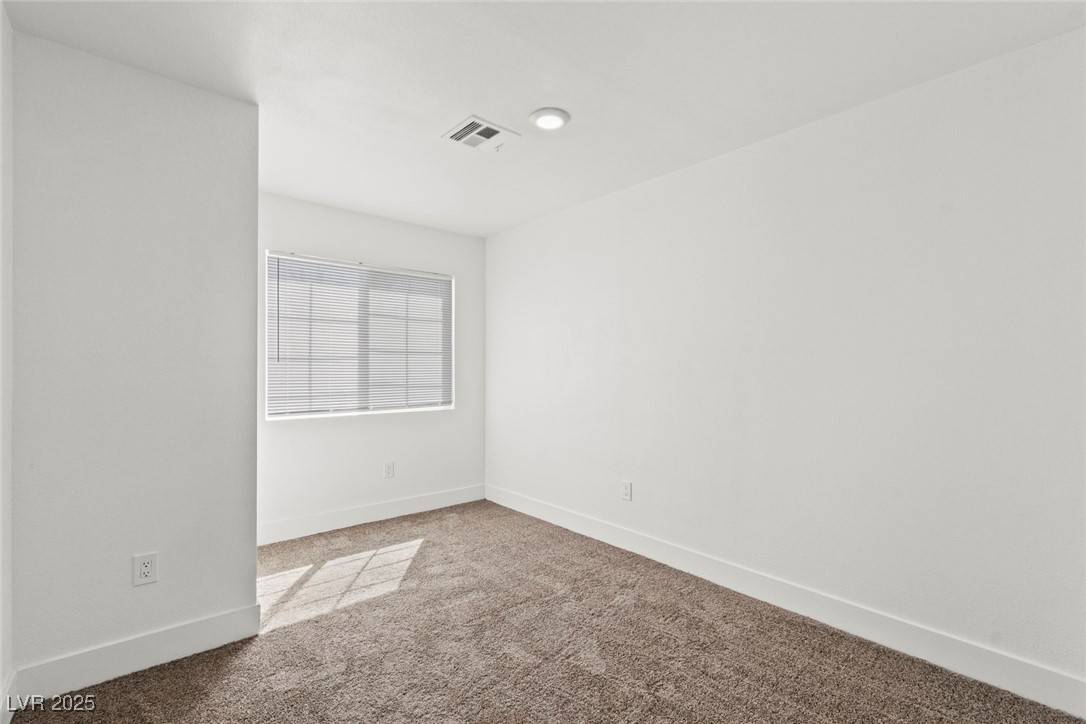 Las Vegas, NV 89101,724 N 9th ST