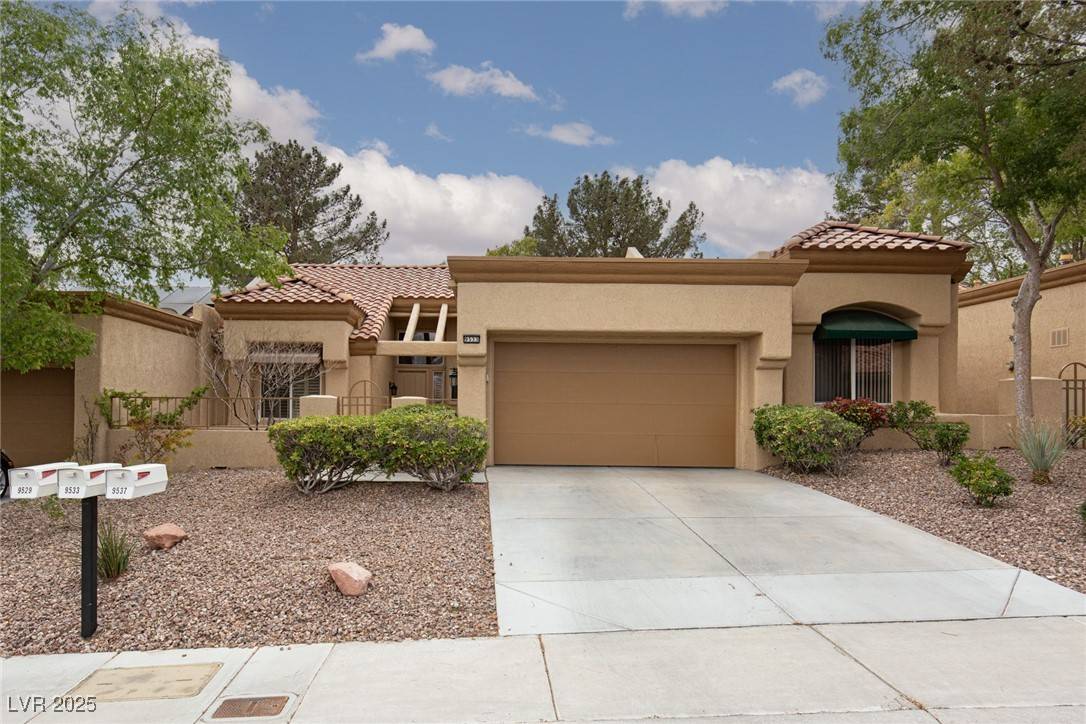 Las Vegas, NV 89134,9533 Yucca Blossom DR
