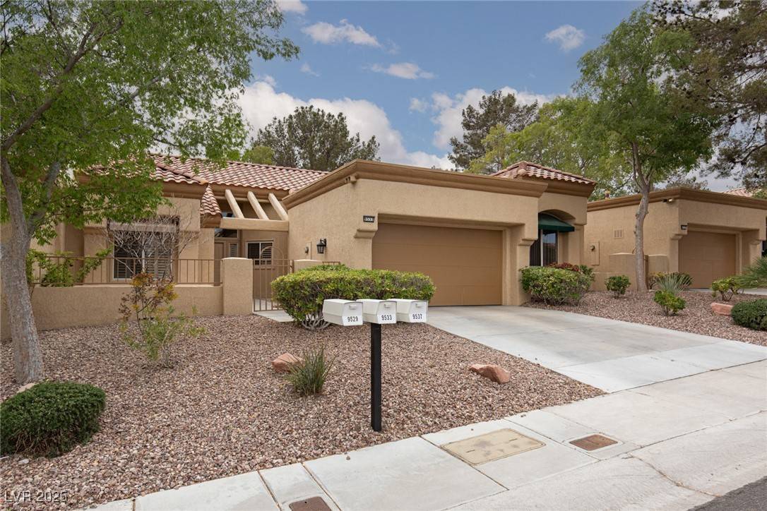 Las Vegas, NV 89134,9533 Yucca Blossom DR
