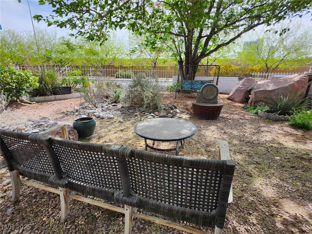 Las Vegas, NV 89102,1812 Ivanhoe WAY