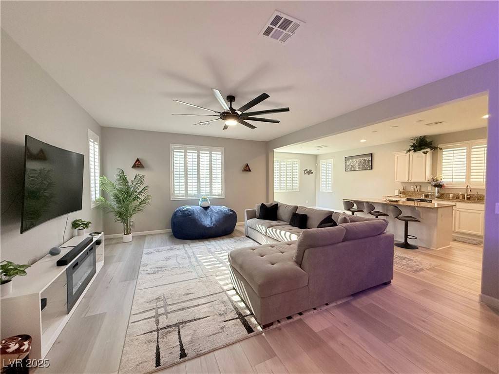 Las Vegas, NV 89148,5121 Fiery Sky Ridge ST