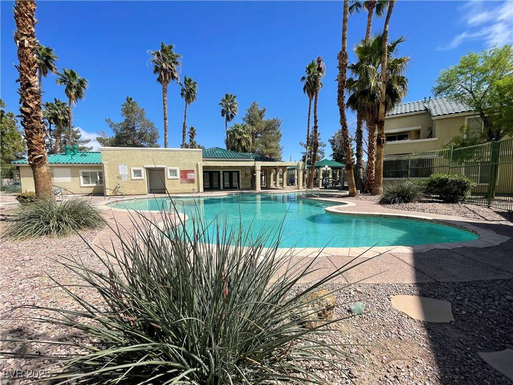 Las Vegas, NV 89110,1541 Linnbaker LN #103