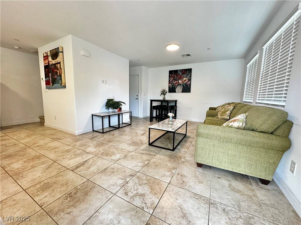 Henderson, NV 89011,727 Pickled Pepper PL