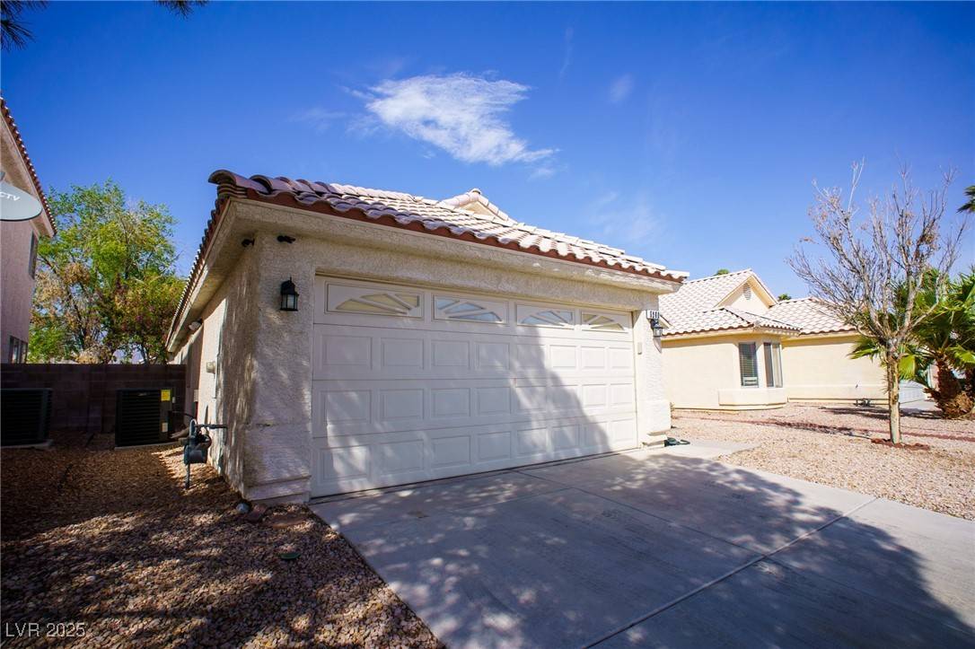 Las Vegas, NV 89130,5260 Del Lago DR