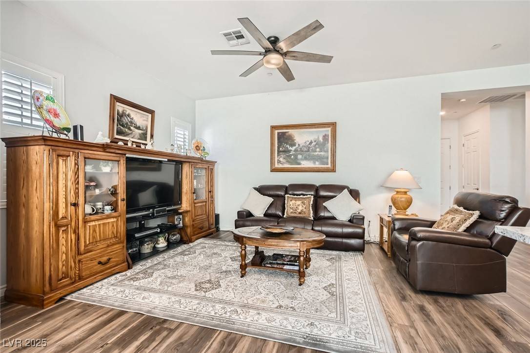 Henderson, NV 89011,216 Bellini Peak AVE
