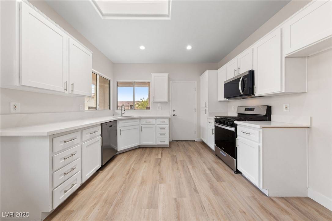 Henderson, NV 89052,2827 Sapphire Desert DR