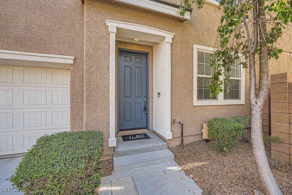 Las Vegas, NV 89113,9083 Mount Wilson ST