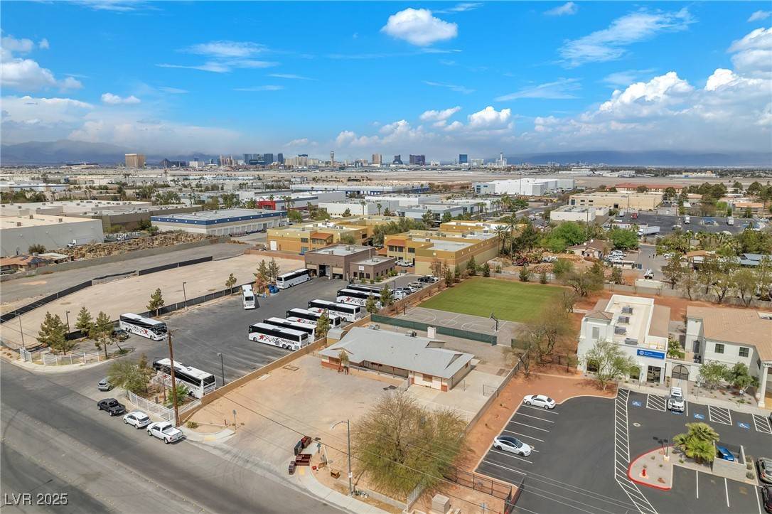 Las Vegas, NV 89119,2130 E Maule AVE