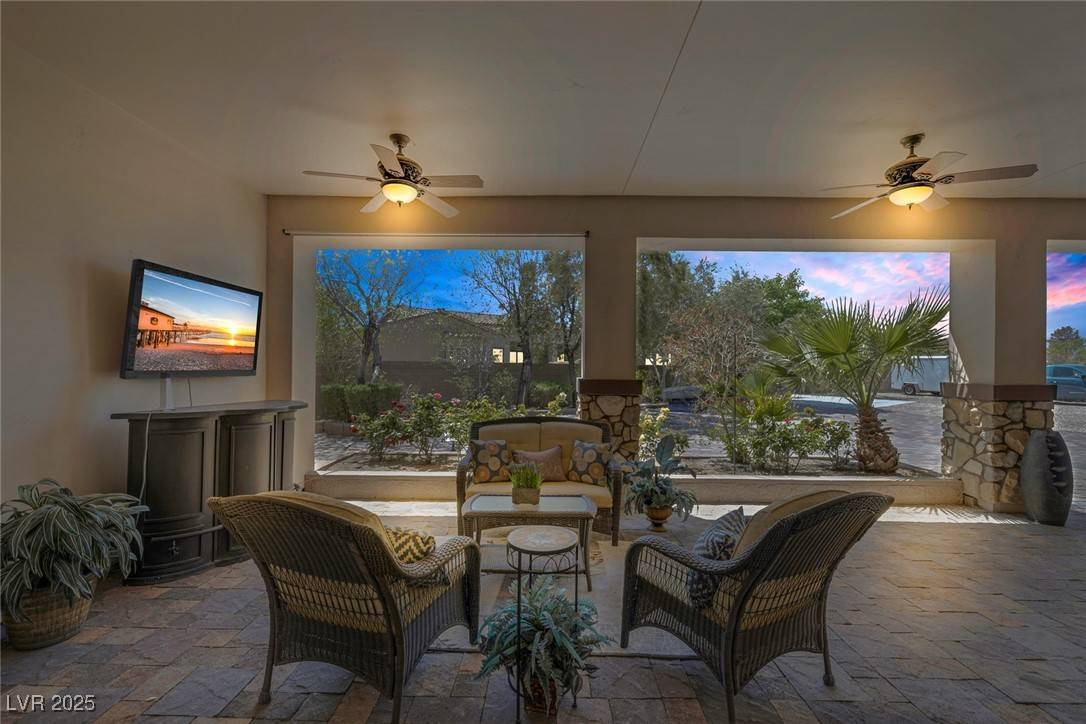 Las Vegas, NV 89113,7687 W Pebble RD